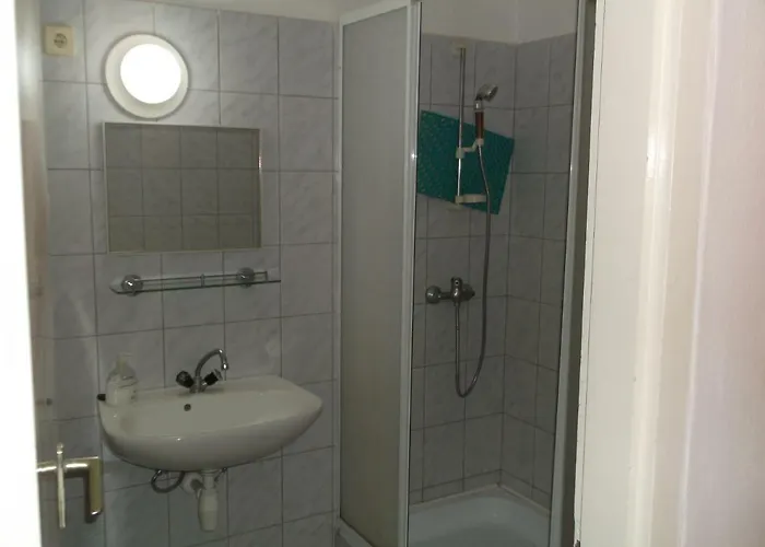 Vali Vendeghaz Bed & Breakfast